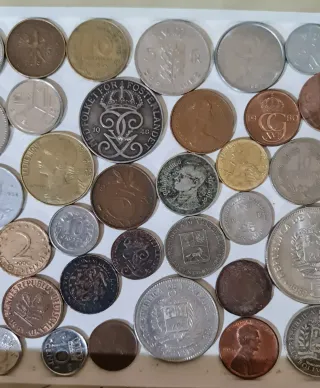 Colección de monedas variadas