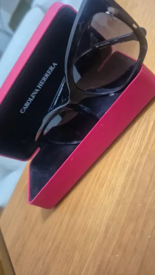 Gafas de sol Carolina Herrera negras