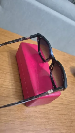 Gafas de sol Carolina Herrera negras