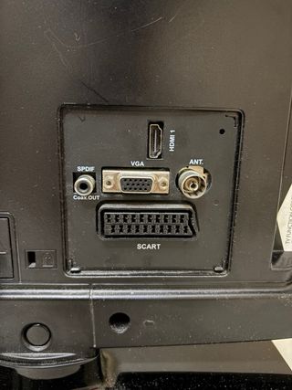 Televisión Telefunken 22” LED PVR (SIN MANDO)