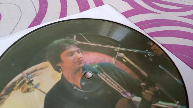 Queen - Interviews With Roger Taylor & Brian May