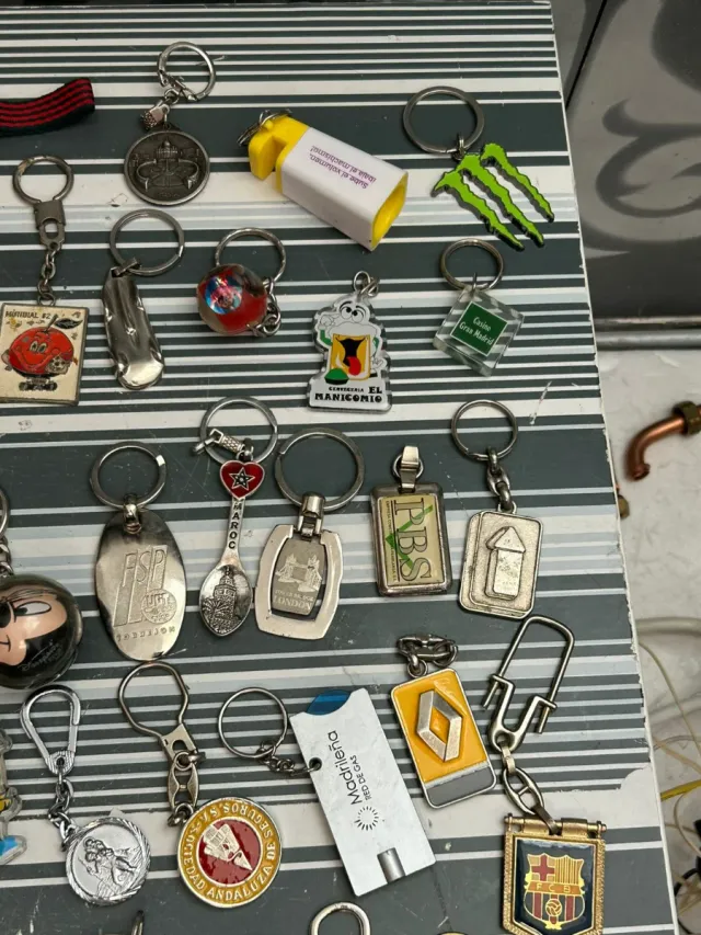 Colección de 60 llaveros vintage