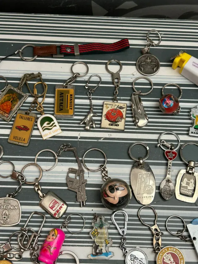 Colección de 60 llaveros vintage