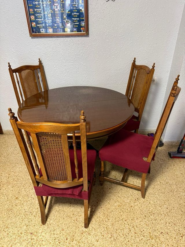 Mesa de comedor redonda con 6 sillas