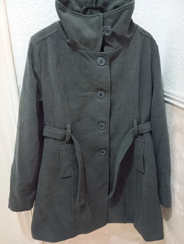 abrigo color gris
