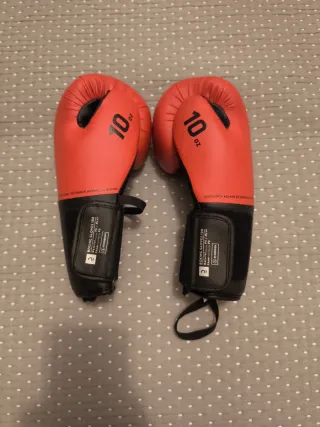 Guantes y vendas boxeo Outshock rojos 10oz