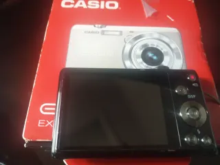 Cámara Casio EX-ZS10 14.1 MP