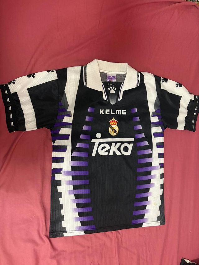 Camiseta Kelme Real Madrid.