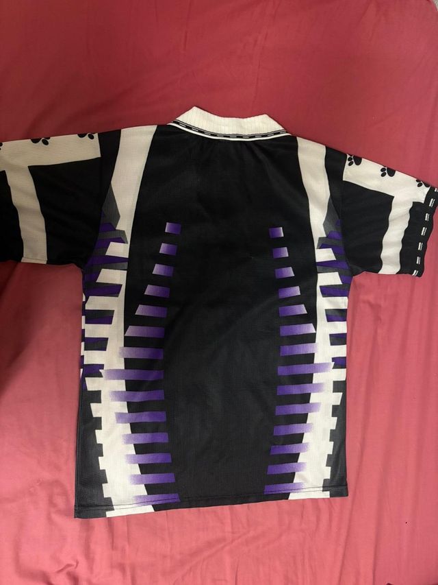 Camiseta Kelme Real Madrid.