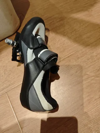 Botas de Spinning con Calas y Pedales Talla 44