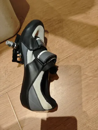 Botas de Spinning con Calas y Pedales Talla 44