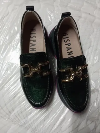 Zapatos planos verdes con detalle dorado T37