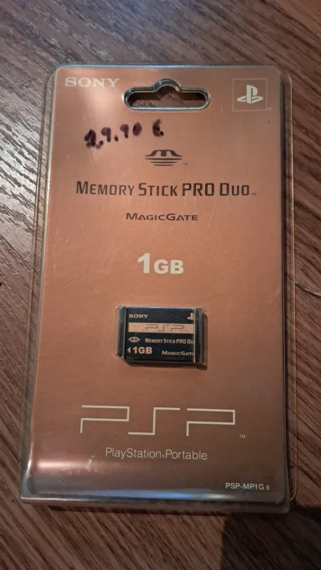 Carta di memoria Sony PSP PRO Duo 1GB nuova