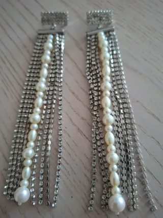 Pendientes Mango largos plateados y perlitas