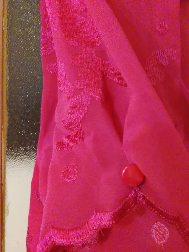Vestido de madrina rosa bugambilla flecado.