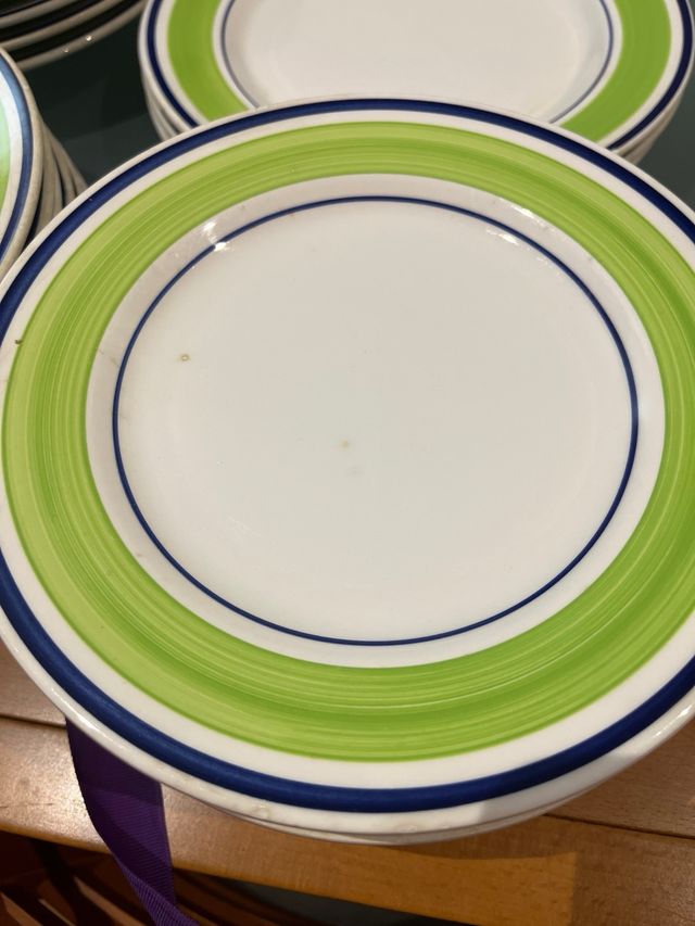 Juego de platos de porcelana