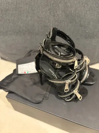 Sandalias Dolce & Gabbana Tacón Cremallera Negra