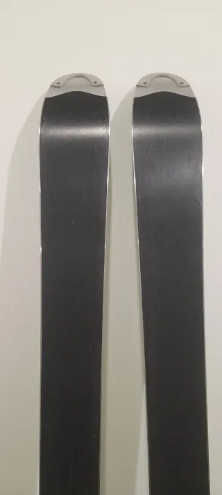 Esquís Rossignol con fijaciones Marker Baron 13