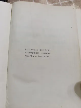 Libro antiguo de Biologia general Histologia Human