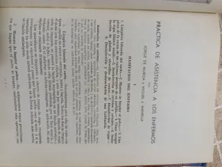 Libro antiguo de Biologia general Histologia Human