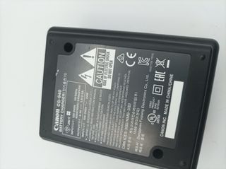 Cargador Canon CG-940 + Cable