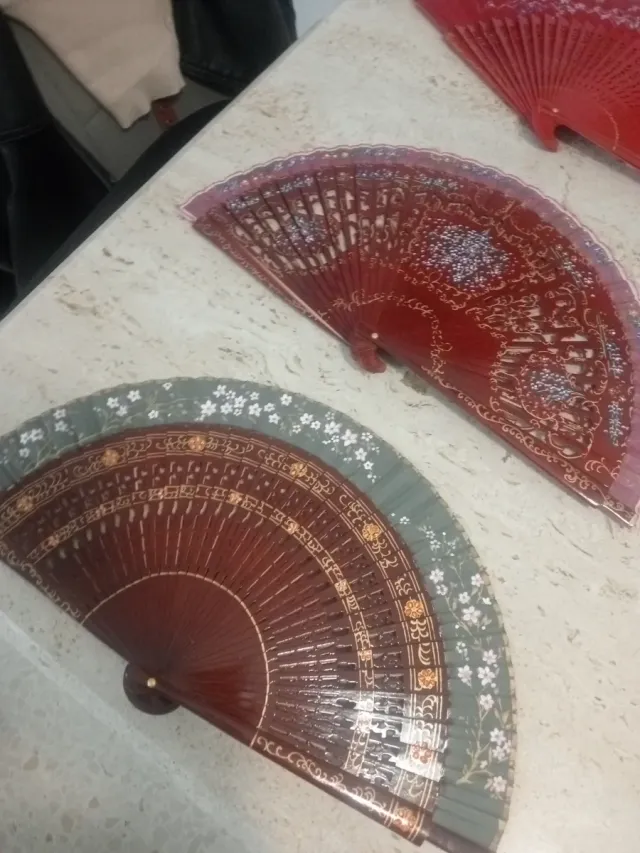 Preciosos abanicos madera vintage