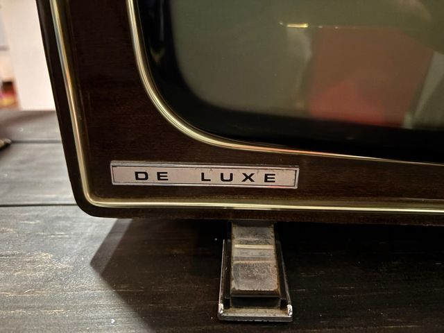 Televisor Lauren De Luxe Retro + Transformador