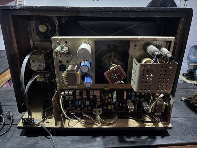 Televisor Lauren De Luxe Retro + Transformador