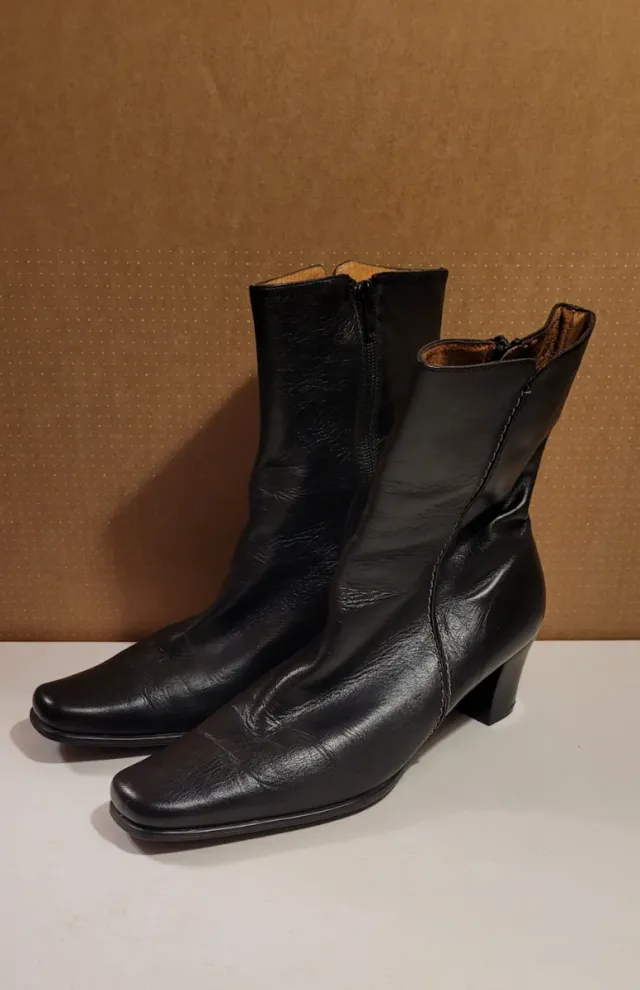 Botas negras media caña tacón