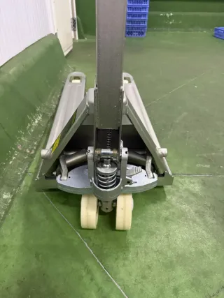 Transpaleta galvanizada 550x1200 mm