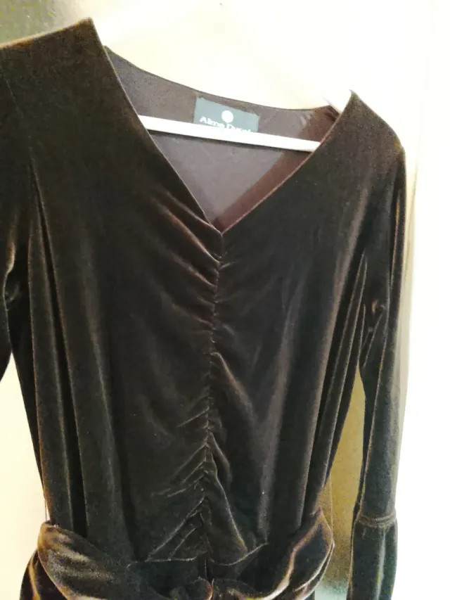 Vestido de terciopelo marrón