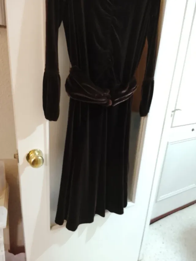 Vestido de terciopelo marrón