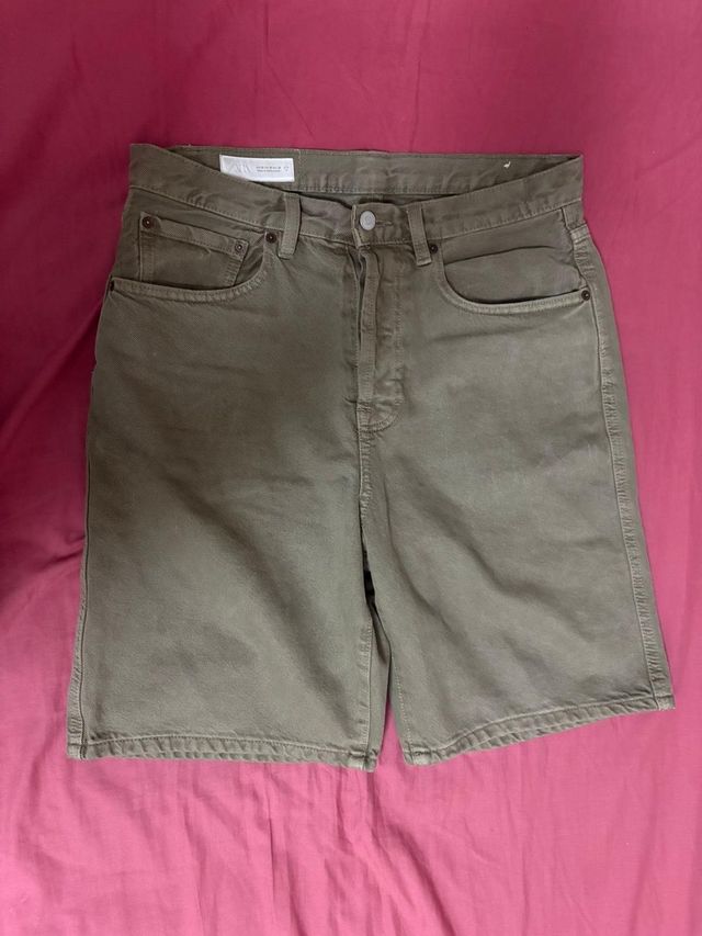 Pantalón corto Zara verde oliva