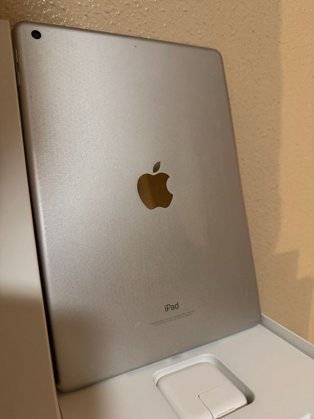 iPad 5ª Gen 32GB Wi-Fi Blanco