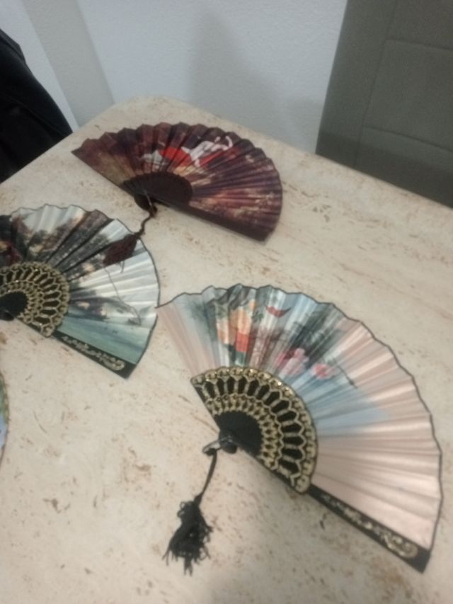 Lote 4 abanicos decorativos