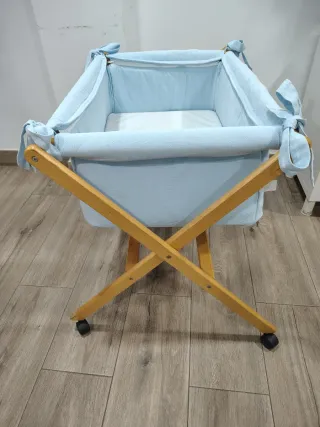 Mini cuna con colchón
