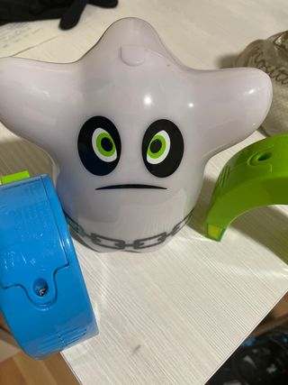 Juguete fantasma blanco con cadena