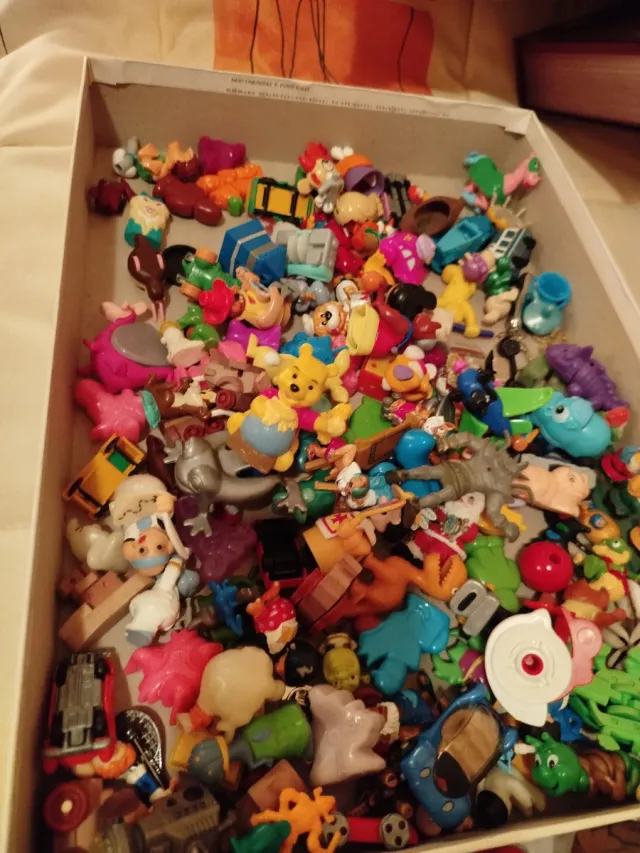 Figuritas Kinder e McDonald's e altri