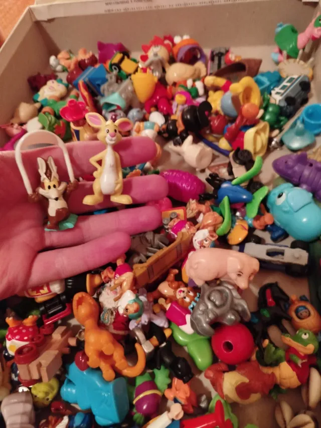 Figuritas Kinder e McDonald's e altri