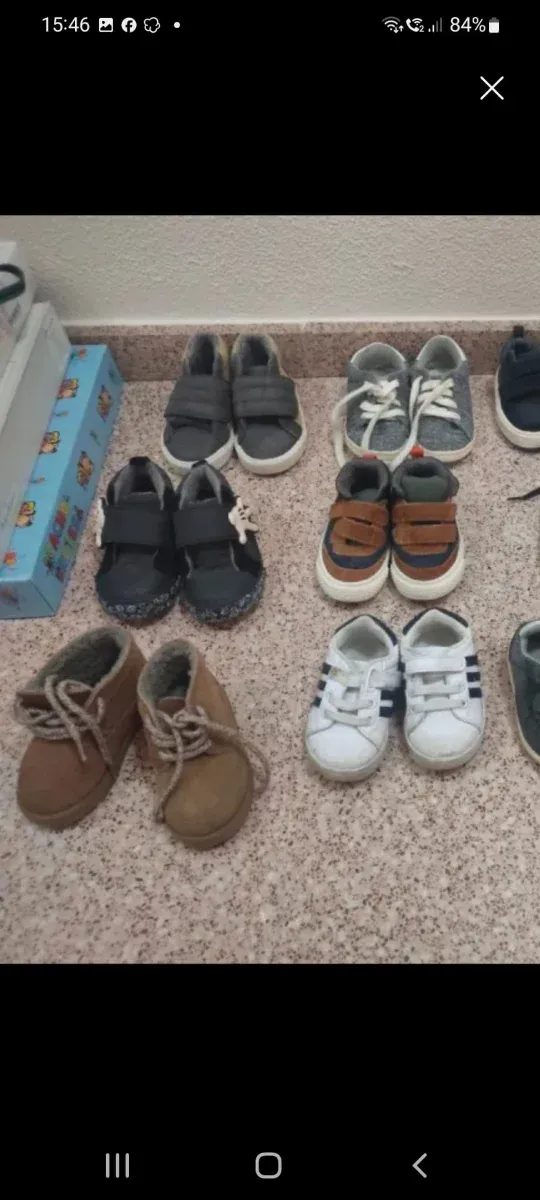 Lote 22 pares zapatos infantiles