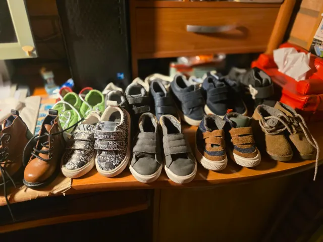 Lote 22 pares zapatos infantiles