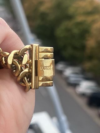 Reloj Guess Dorado Mujer