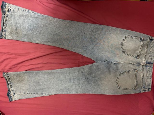 Zara Vaqueros Acampanados Desgastados