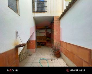 Casa pareada en venta en Mengíbar