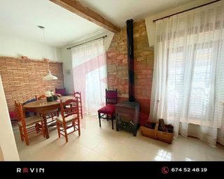 Casa pareada en venta en Mengíbar