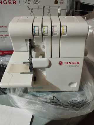 Máquina de coser overlock Singer 14SH654 NUEVA