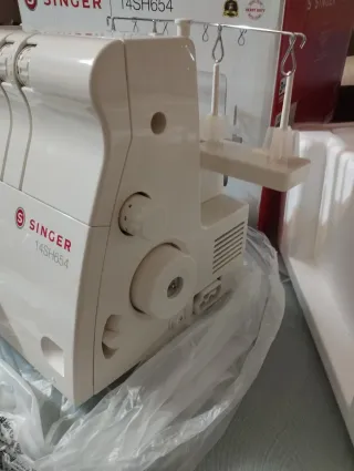 Máquina de coser overlock Singer 14SH654 NUEVA