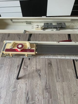 Máquina de tejer Brother KH-230