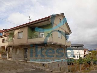 Chalet en venta en San Francisco en Ourense