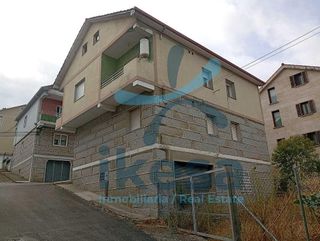 Chalet en venta en San Francisco en Ourense